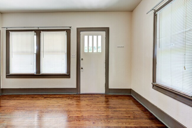 Building Photo - 1 Bed 1 Bath apartment near OU!