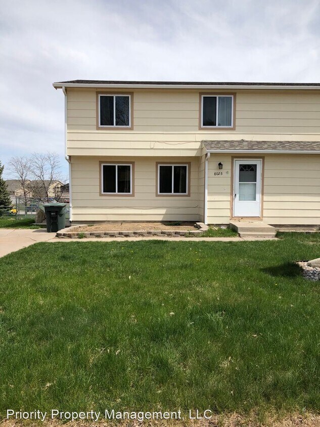 Primary Photo - 3 br, 1.5 bath House - 802 Greenway B