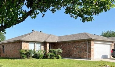 Building Photo - 10465 Hideaway Trail