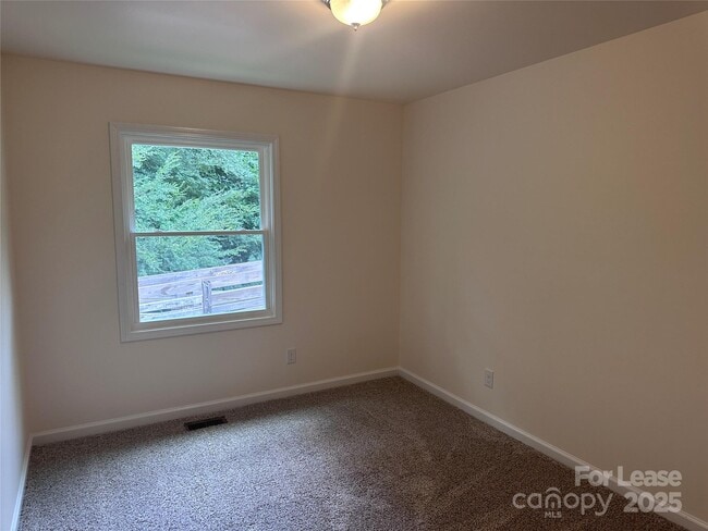 Building Photo - 518 Echodale Dr