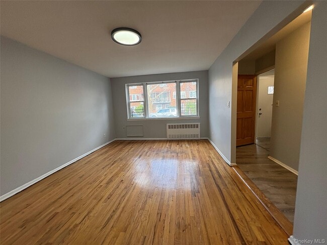 Building Photo - 742 E 58th St