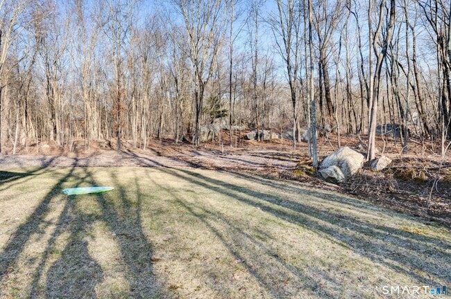 Building Photo - 15 Hillyndale Rd