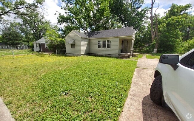 Building Photo - Welcome to your new home in West Memphis, AR!