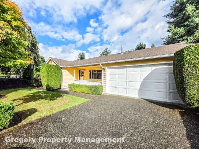 Photo - 4155 West Lake Sammamish Pkwy NE House
