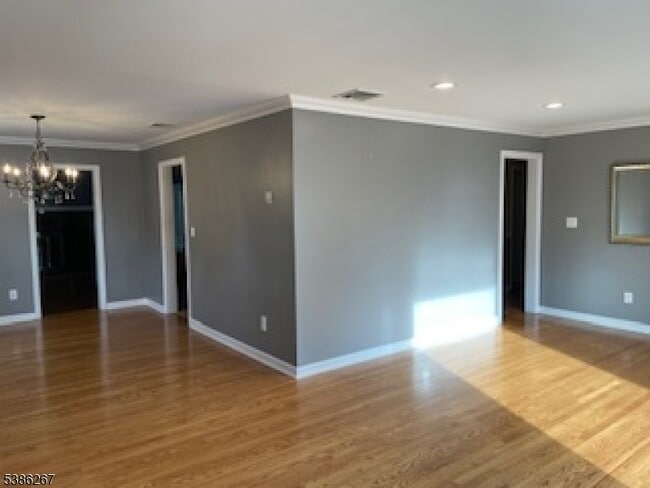 Building Photo - 429 Colwell Ct