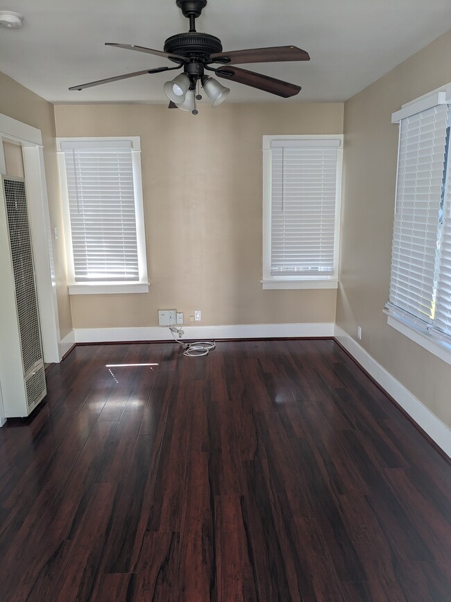 LIVINGROOM FROM THE FRONT DOOR - 814 Main St