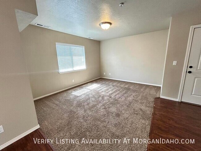 Foto del edificio - 11862 W Fairview Ave