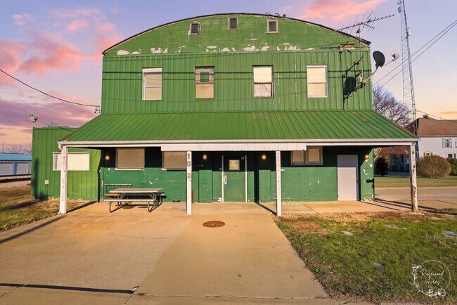 Foto del edificio - 19 S Green St