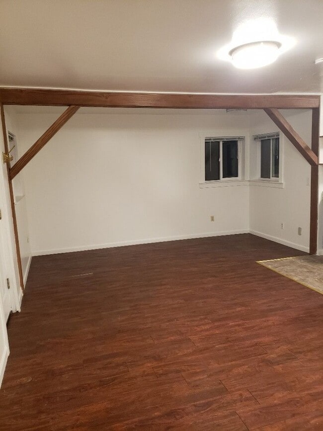 Building Photo - STATUS: AVAILABLE | R258A | $1095