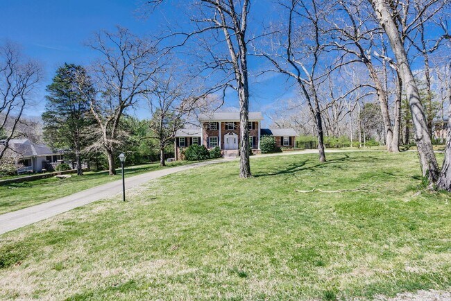 Foto del edificio - 795 Greeley Dr
