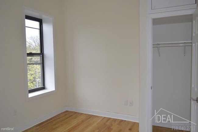 Building Photo - 400 2nd St