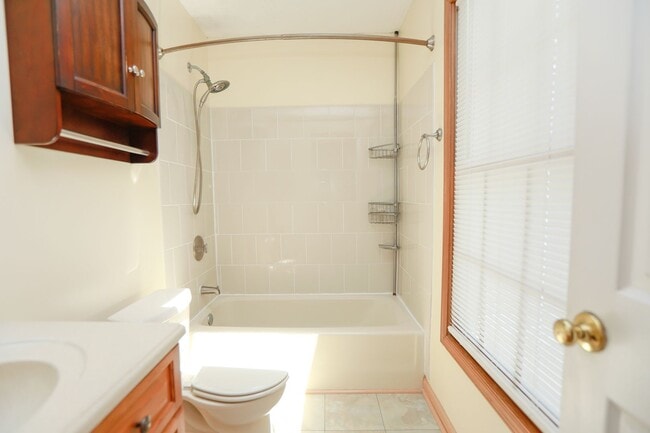 Building Photo - 200 Arabian Cir