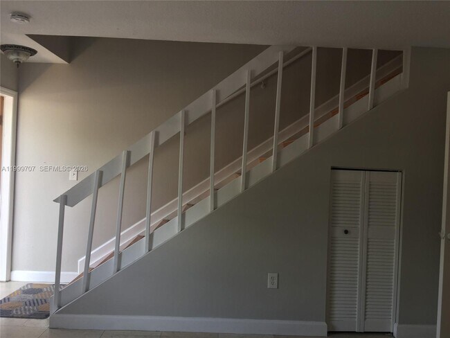 Foto del edificio - 8428 NW 103rd St