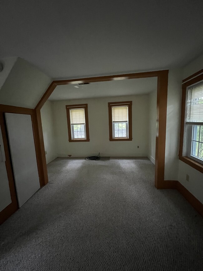 Building Photo - 595 E Deering Rd