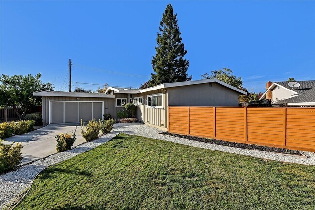 Building Photo - MID-CENTURY MODERN ON WILLOW GLEN BORDER -  SPACIOUS LOT