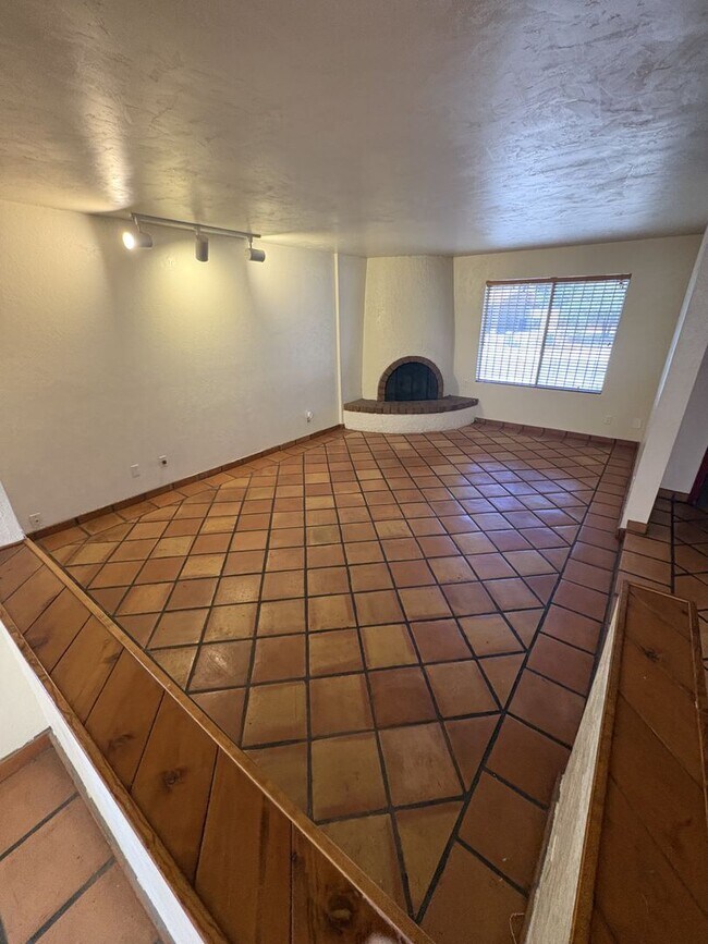 Foto del edificio - Convenient location in Midvale Park Close to all your needs