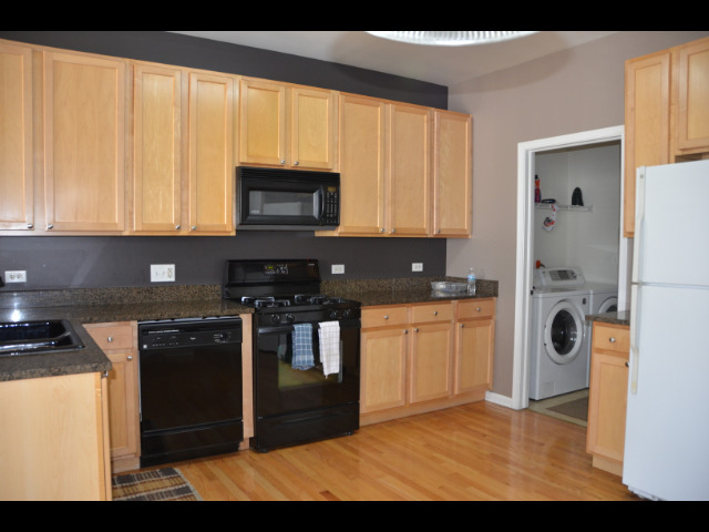 Building Photo - 455 Vaughn Cir