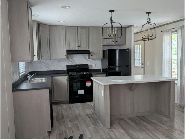 Building Photo - 153 Lynn Ln