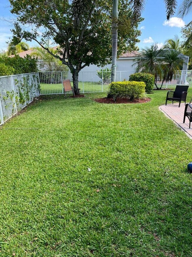 Building Photo - 1498 Zenith Way, Weston, FL 33327 - 4 BR 2...