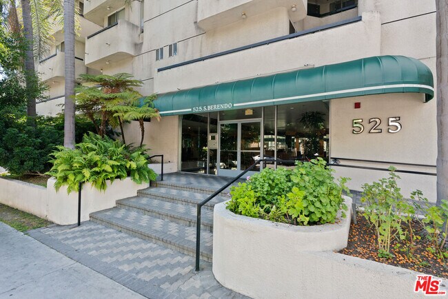 Building Photo - 525 S Berendo St