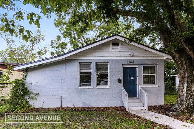 Building Photo - 1264 W 18th St