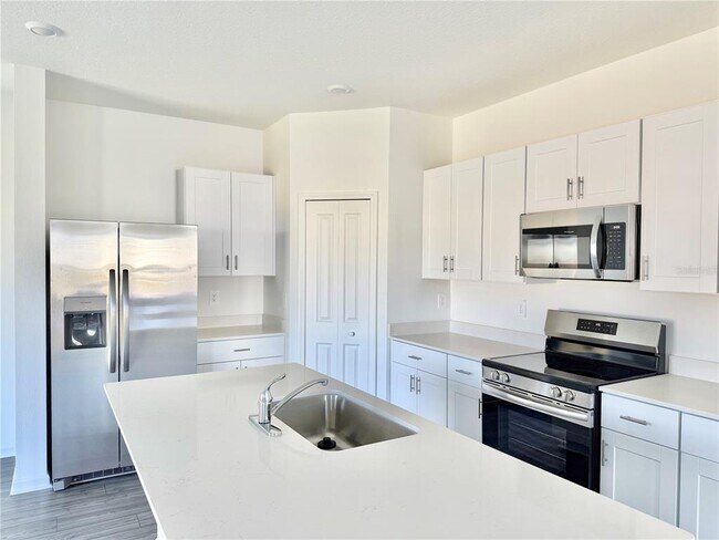 Foto del edificio - 3783 NE 30th Ter