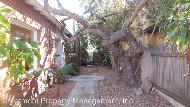 Foto del edificio - 245 J Ave