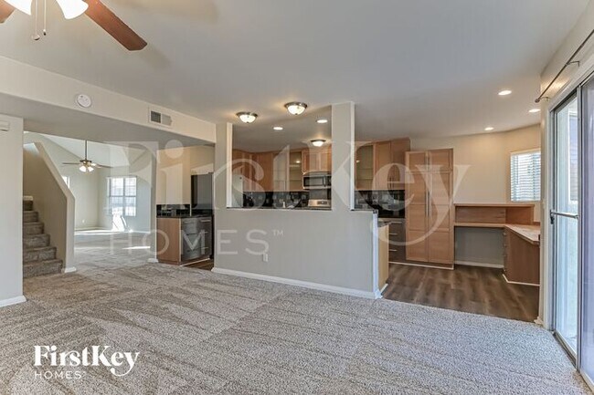 Foto del edificio - 11656 N Labyrinth Dr