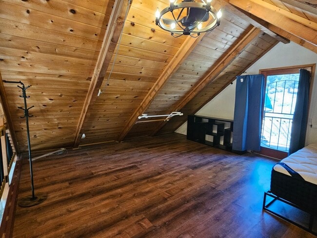 Foto del edificio - 1317 Leisure Ln