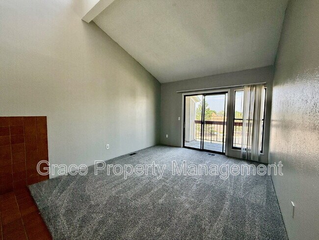 Foto del edificio - 8460 Decatur St
