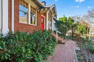 Building Photo - 719 Elkmont Dr NE