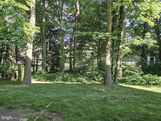 Foto del edificio - 2 Aspen Ct