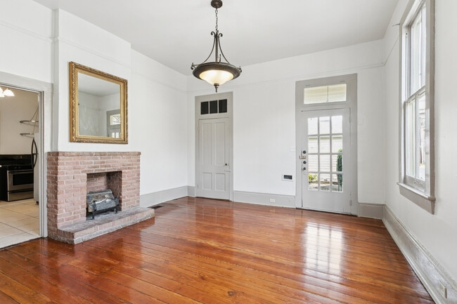 Building Photo - 1412 General Pershing St