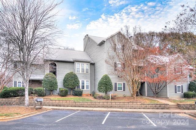 Building Photo - 3204 Selwyn Farms Ln