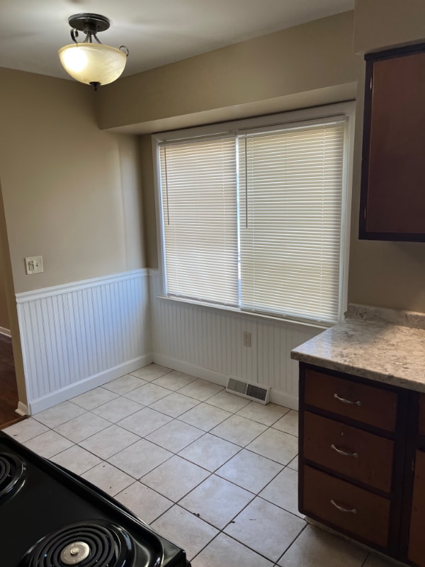 Building Photo - 3804 S Pennsylvania Ave