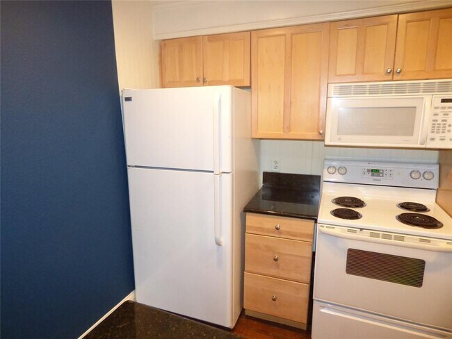 Foto del edificio - 5844 Sandhurst Ln