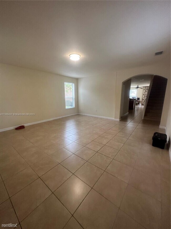 Building Photo - 3 br, 3 bath House - 9272 SW 171st Ct
