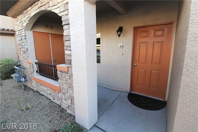Foto del edificio - 7701 W Robindale Rd