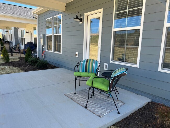 Foto del edificio - Beautiful Home in the Westhill Community - 6 Months Lease