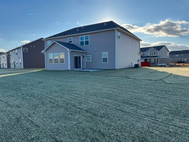 Building Photo - 41 Dyson Dr