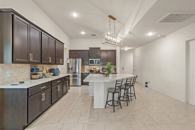 Foto del edificio - 4506 Mondial Rd