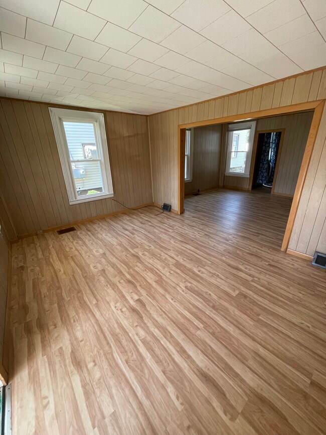 Foto del edificio - 214 N Bellinger St