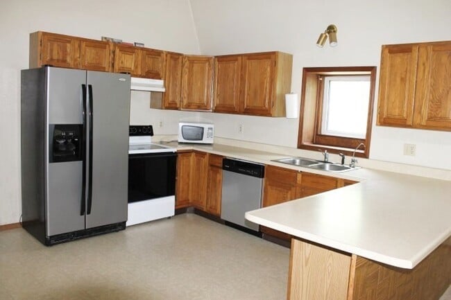 Building Photo - 2439 Sunflower Loop