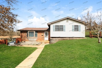 Building Photo - 1111 Cardinal Dr