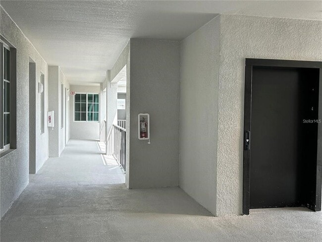 Foto del edificio - 12240 Wellen Golf St