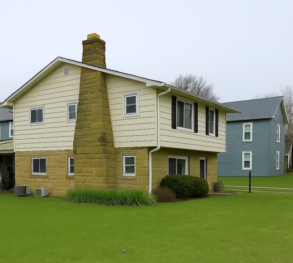 Building Photo - 307 2nd St