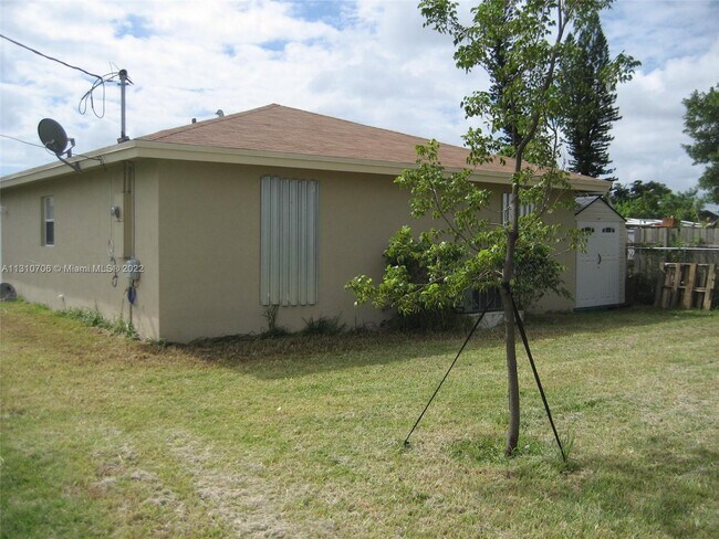 Building Photo - 10443 SW 184th St