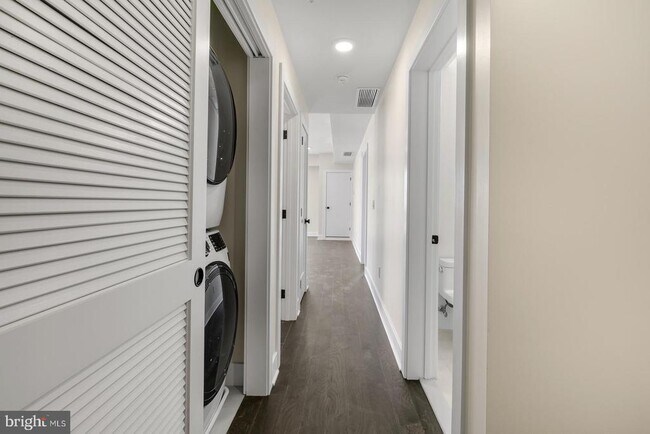 Foto del edificio - 1868 Frankford Ave