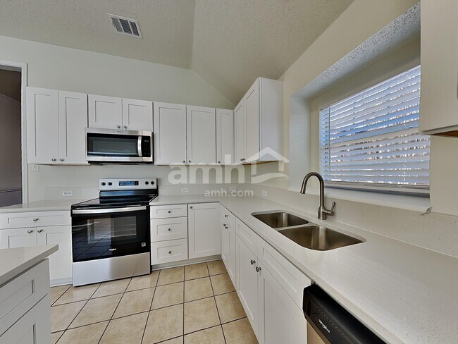 Building Photo - 11601 Wingfield Ln