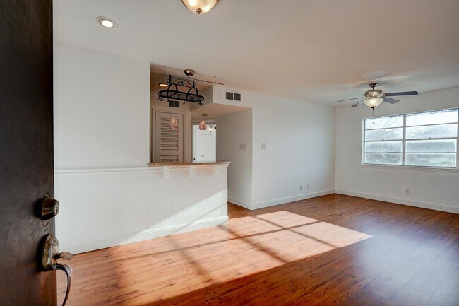 Building Photo - 4306 Avenue A